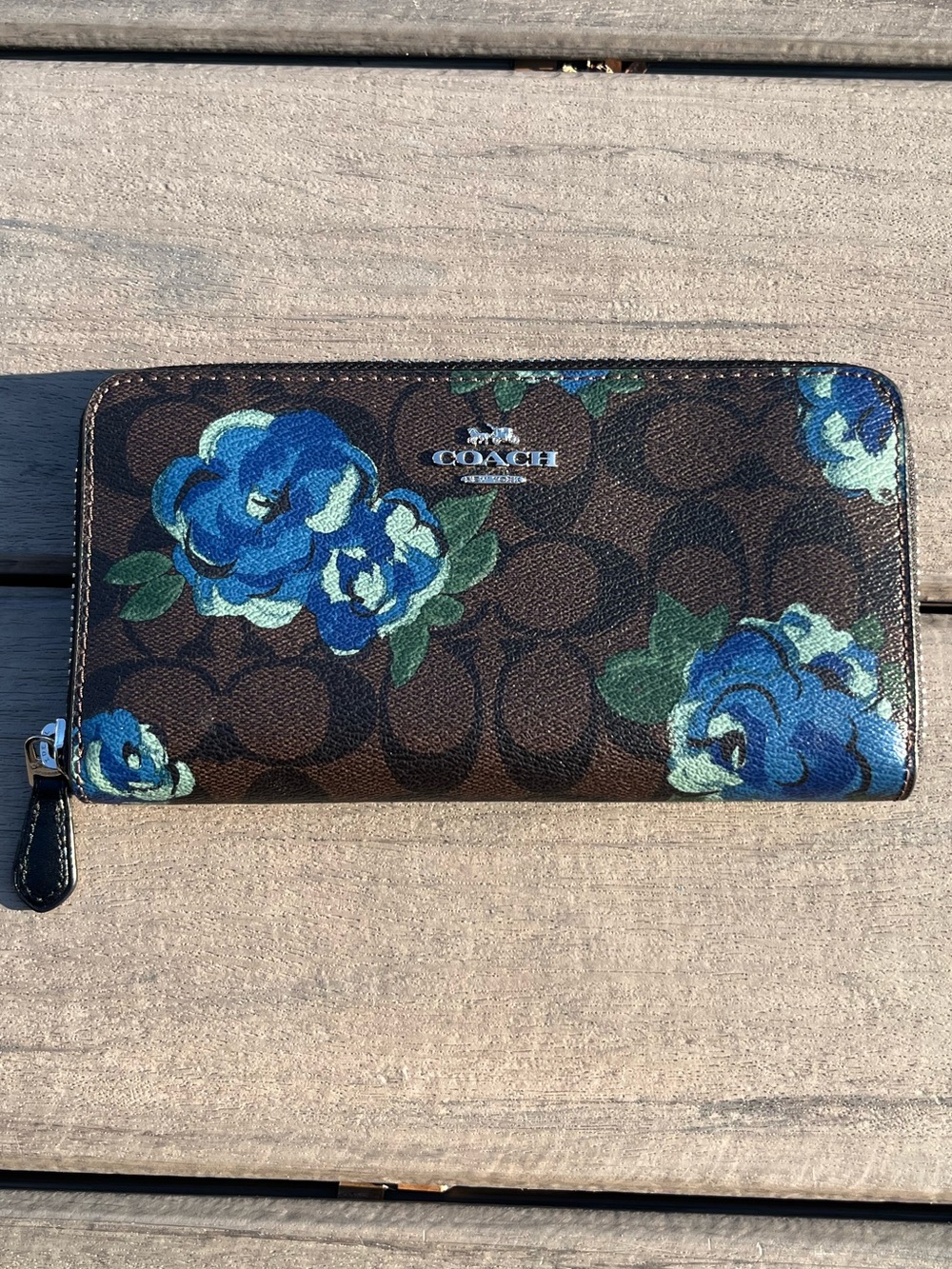 Coach; Rare; Accordion Zip; Continental Large Wallet; Brown/Blue Floral; 8x4in